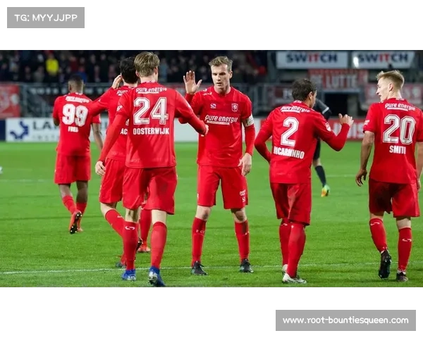 亚特兰大更衣室庆祝积分榜升至第五，球员泼水狂欢